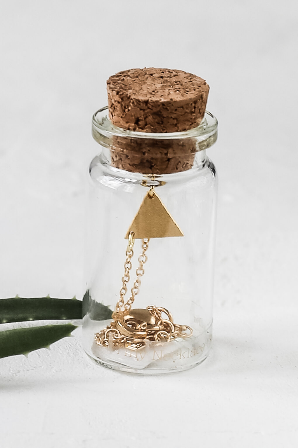 211902-Tiny Triangle Bracelet-3