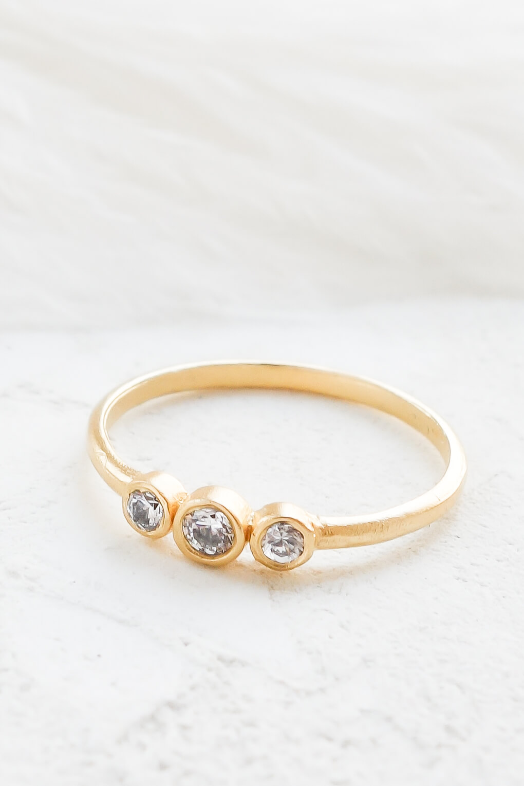 round three stone ring-5