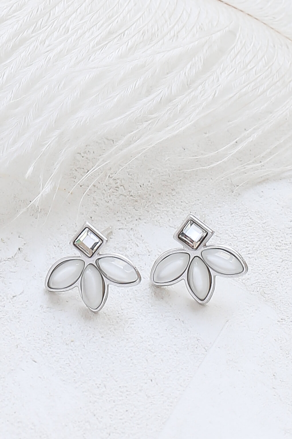 Paula Post Earrings 341692-4