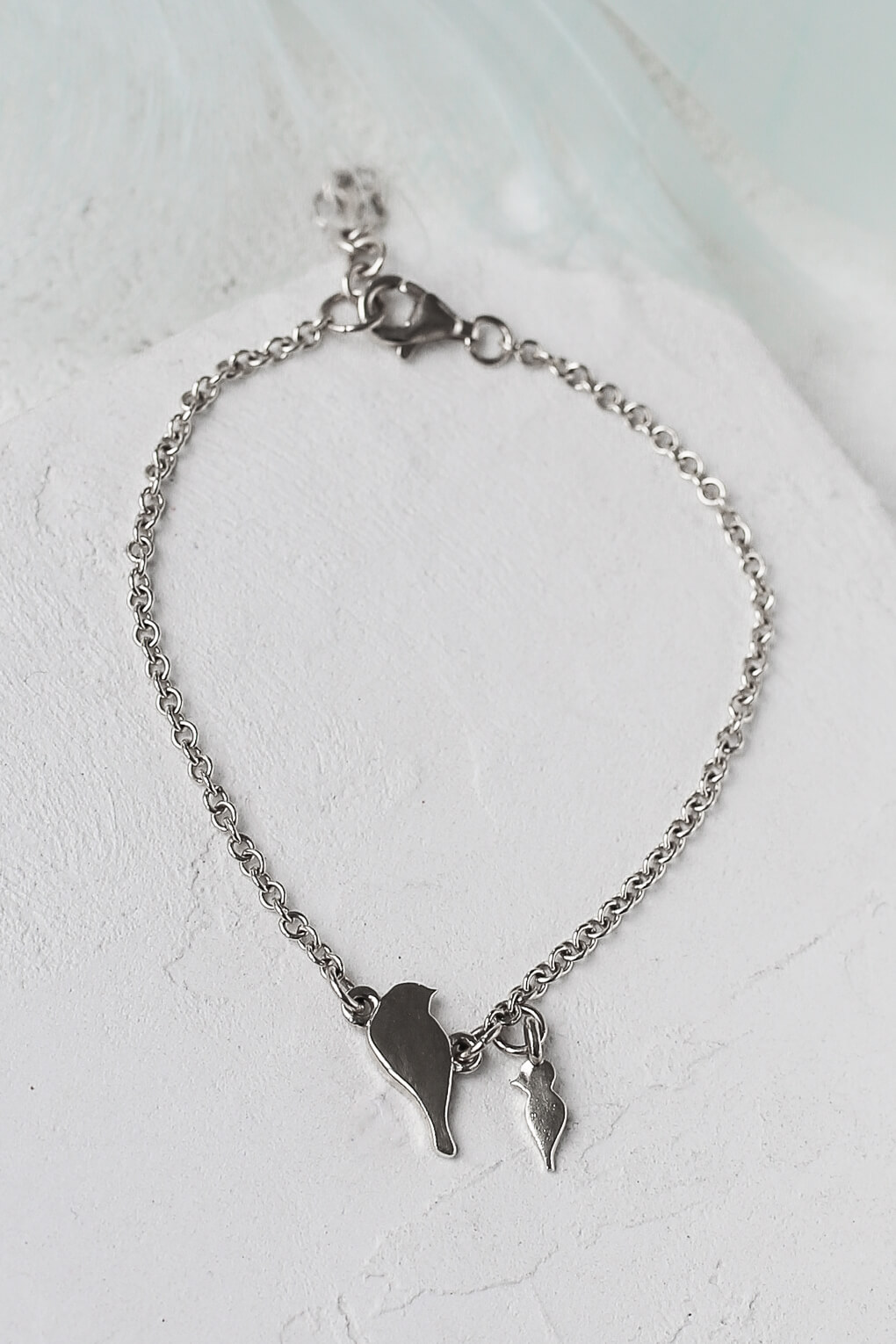 solid gold baby bird bracelet -2