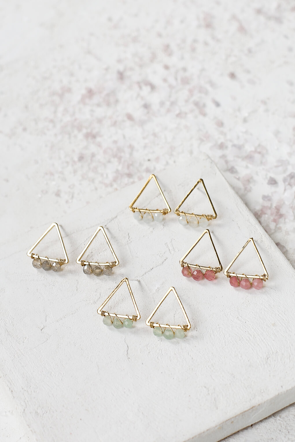 342482-Snow Triangle Earringe-1