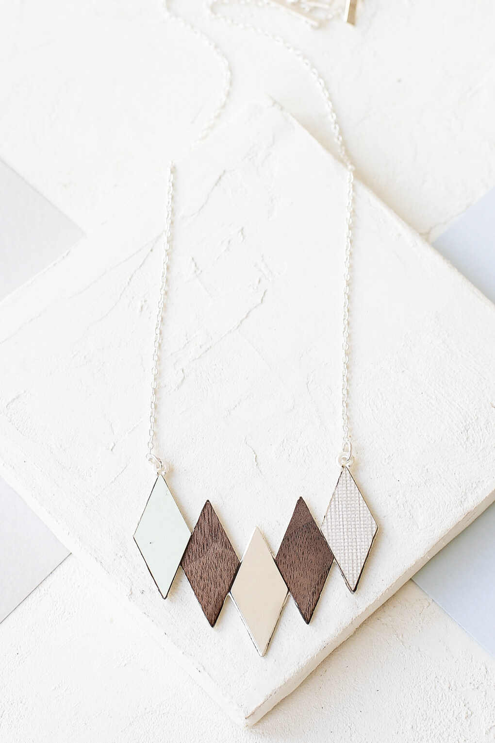 115672-Oslo Necklace-7
