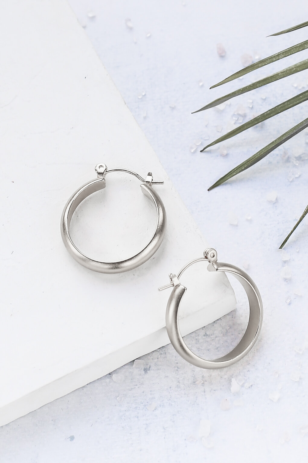 0343522-Chunky Hoop Earrings-4