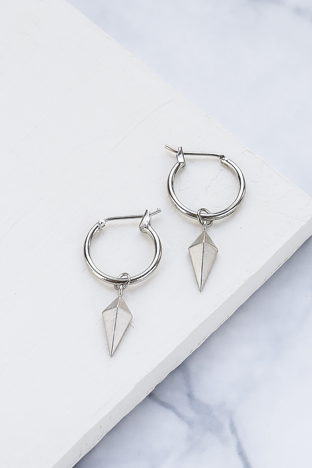 0345852-Noir Earrings-5